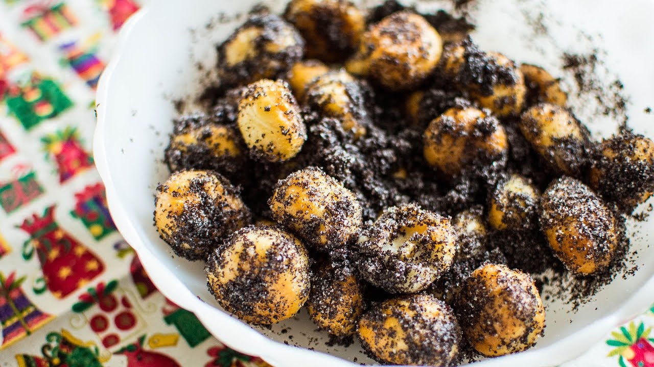 Opekance s Makom (Poppy Seed Bread Bites)